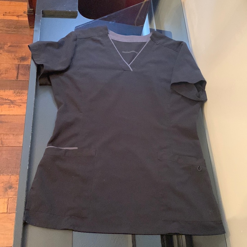 Small Scrub Top Worn